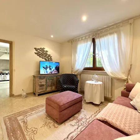 Stefano By Interhome פורטה דיי מארמי